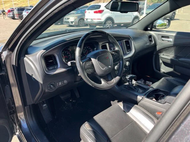 Used 2022 Granite Pearlcoat Dodge SXT image 17