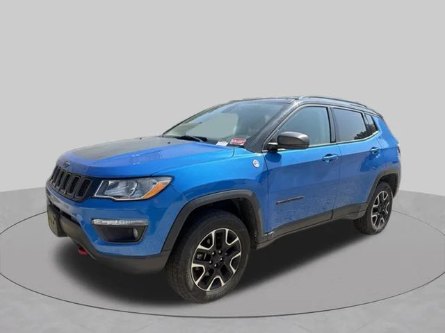Used 2020 Blue Jeep Trailhawk image 3