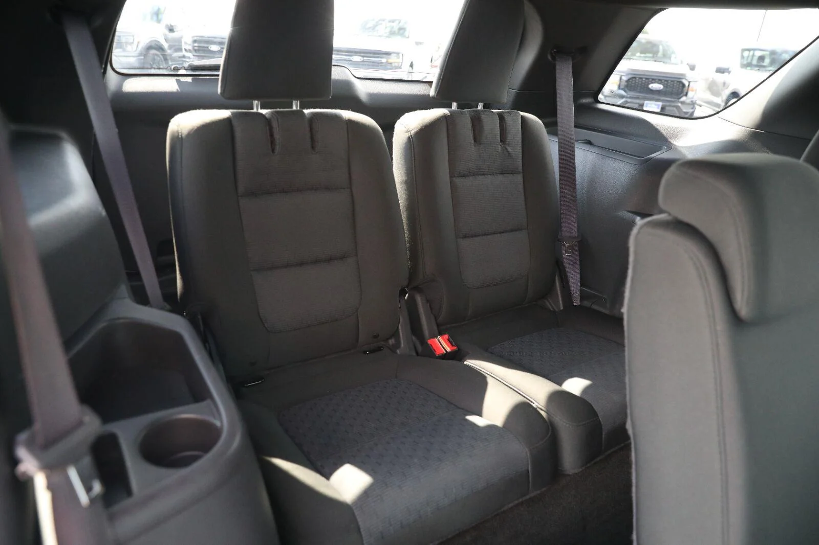 Used 2013 White Platinum Metallic Tri-Coat Ford XLT image 38