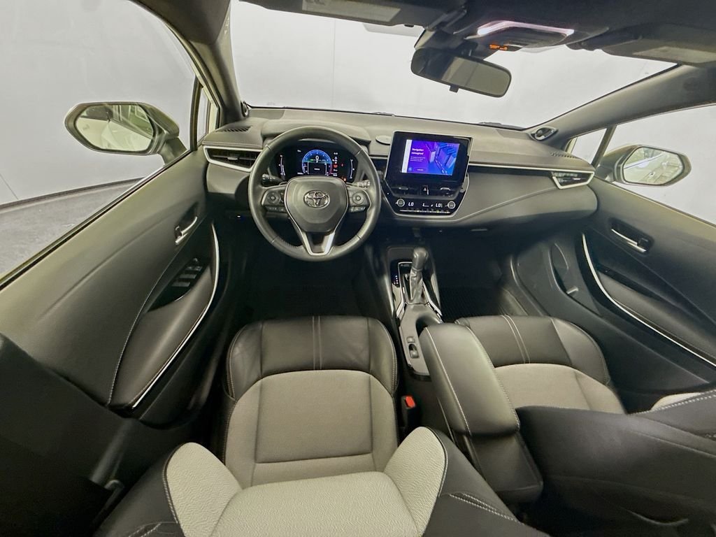 Used 2024 Wind Chill Pearl Toyota XSE image 22