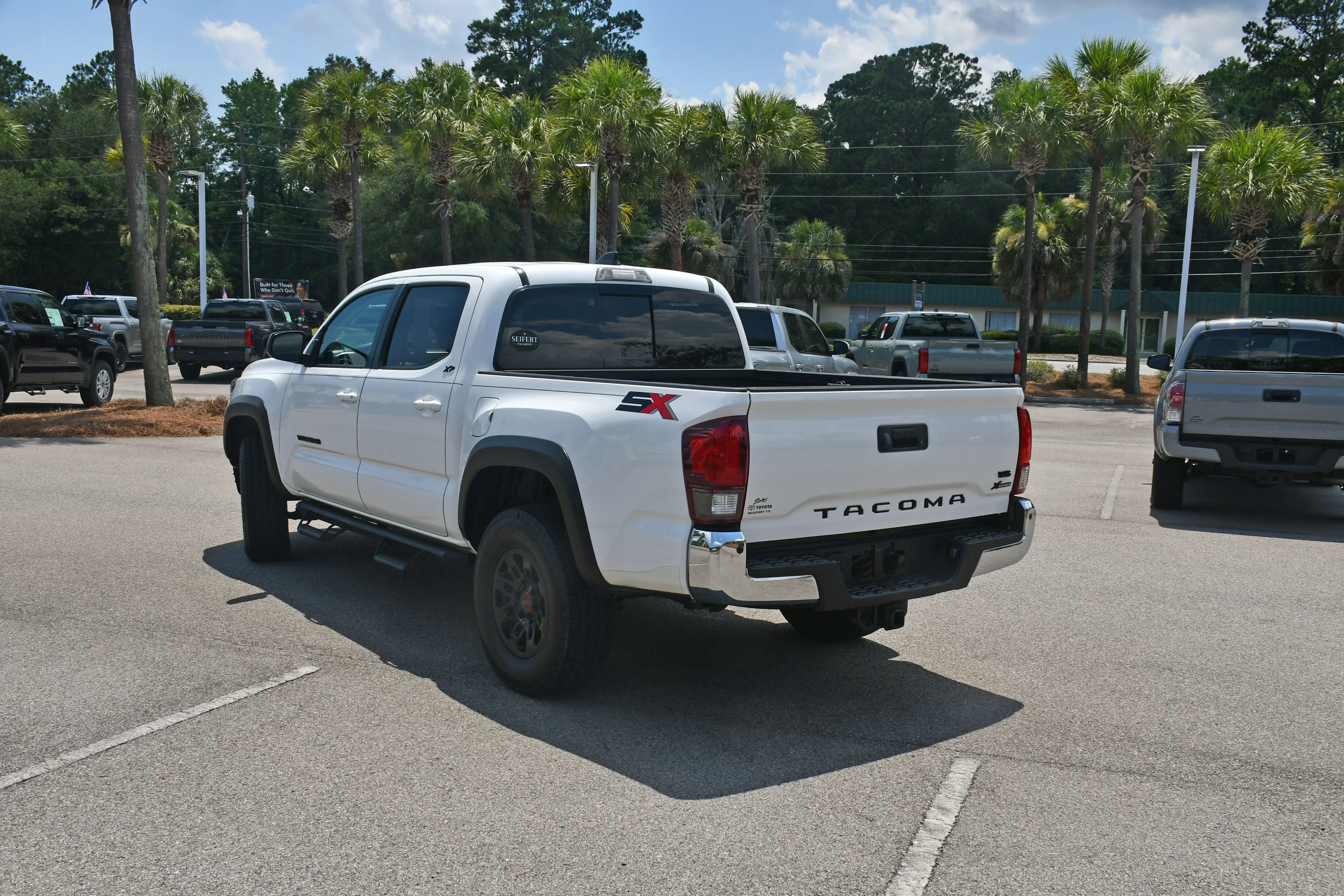 Used 2023 White Toyota SR5 image 3