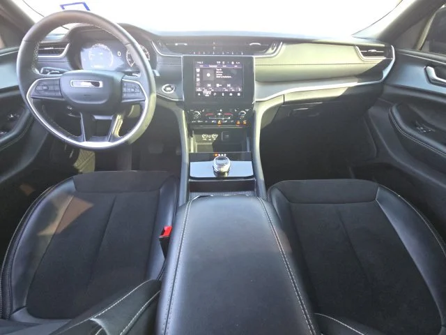 Used 2025 Black Jeep Altitude X image 15