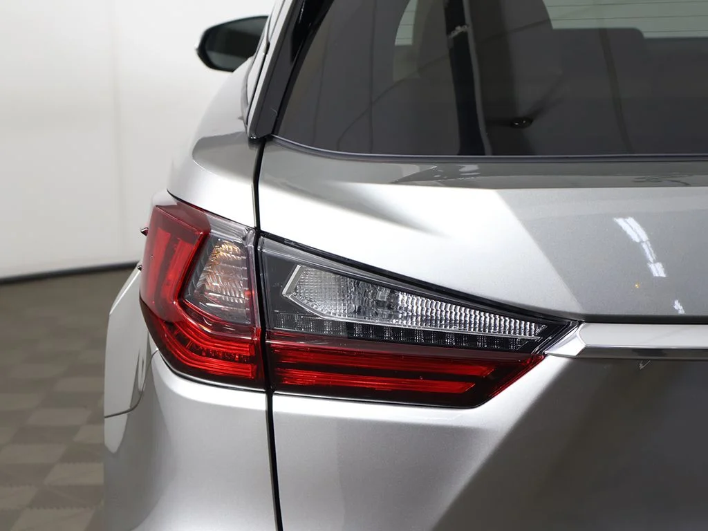 Used 2022 Silver Lexus 350 image 16