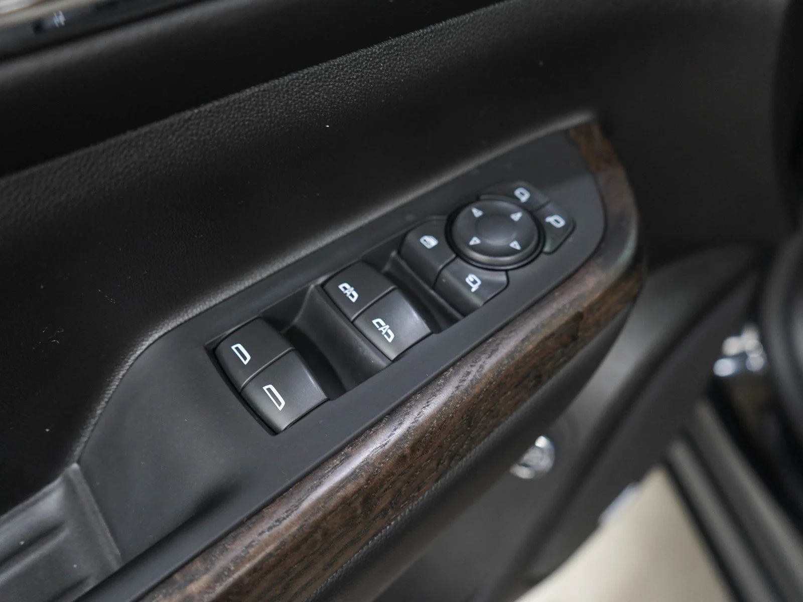 Used 2023 EBONY TWILIGHT METALLIC GMC Denali image 21