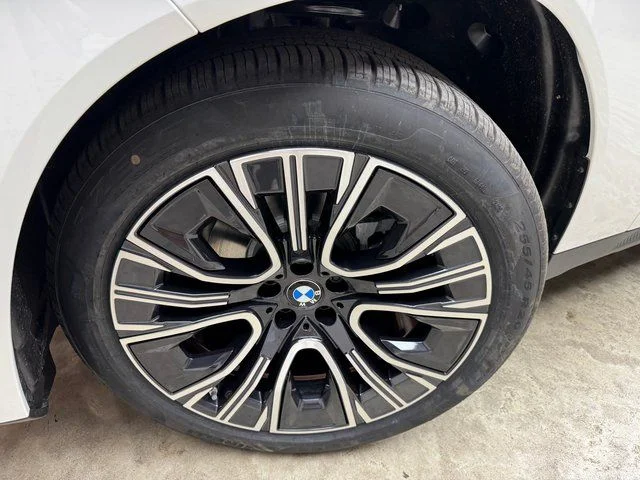 Used 2026 White BMW 30 xDrive image 28