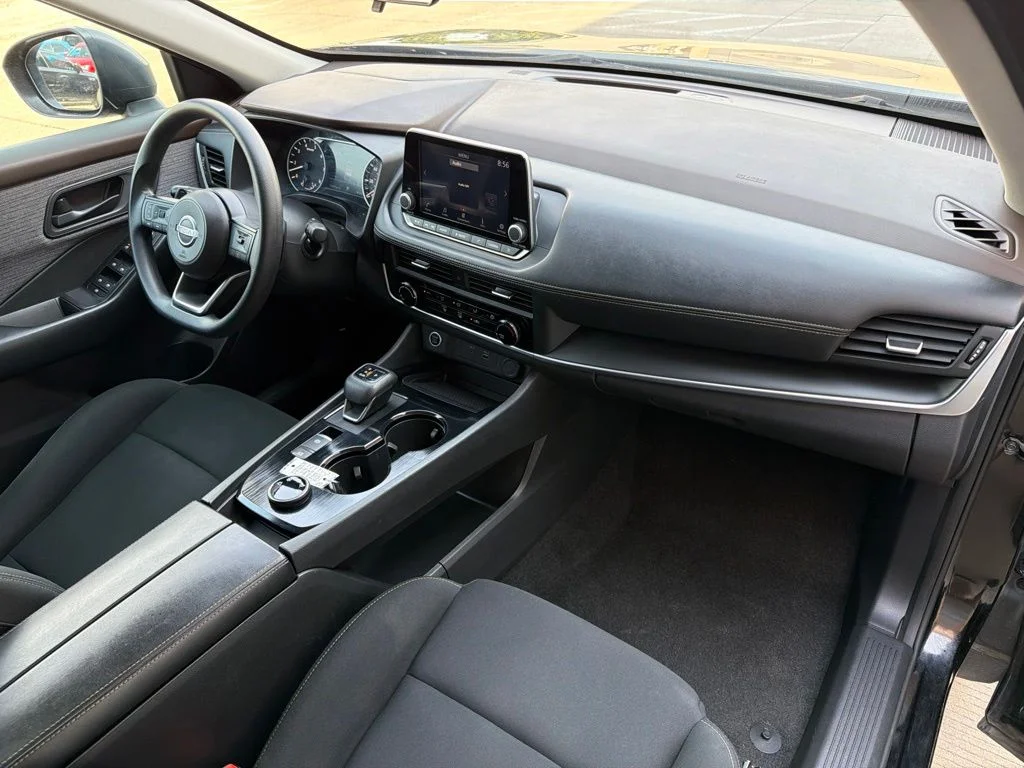 Used 2023 Black Nissan S image 17