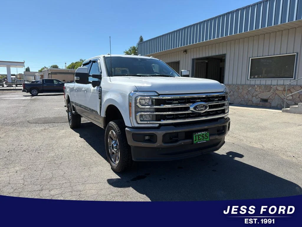 Used 2023 Oxford White Ford King Ranch image 8