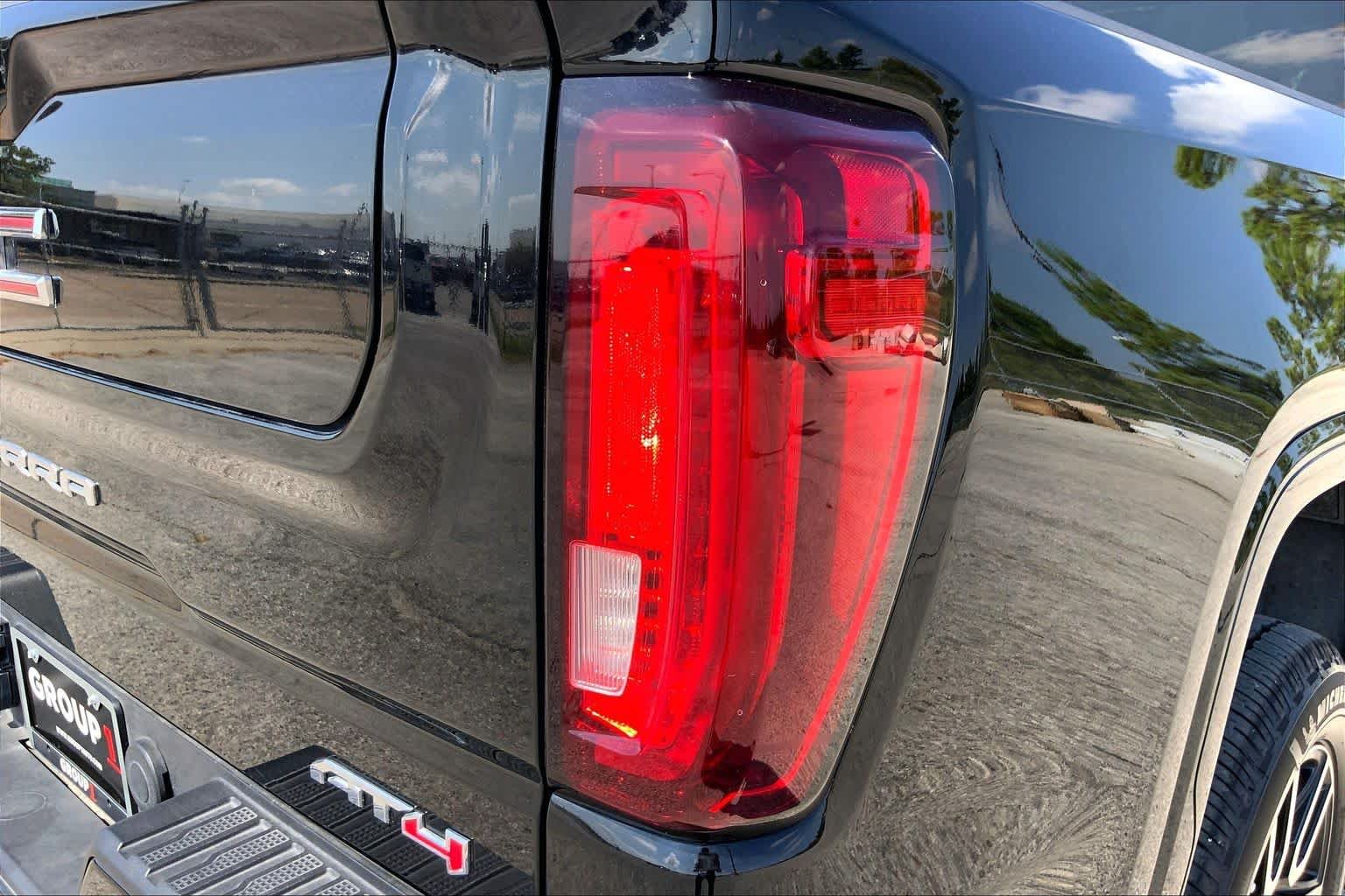 Used 2024 Onyx Black GMC AT4 image 30