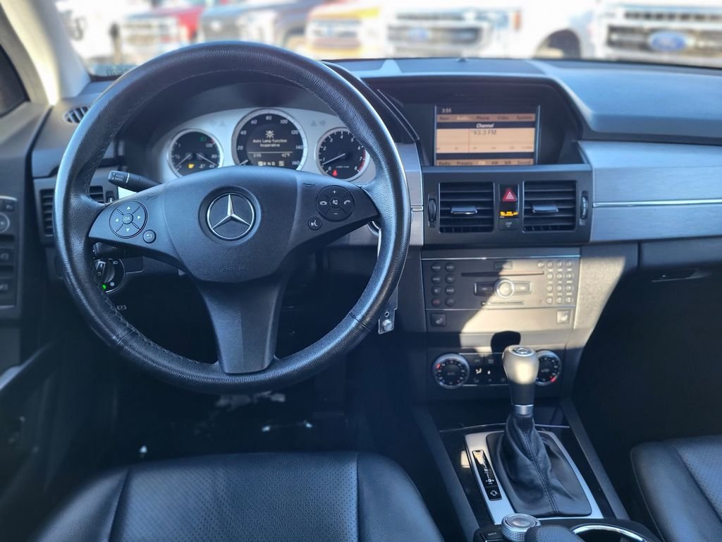 Used 2010 Black Mercedes-Benz GLK 350 image 19