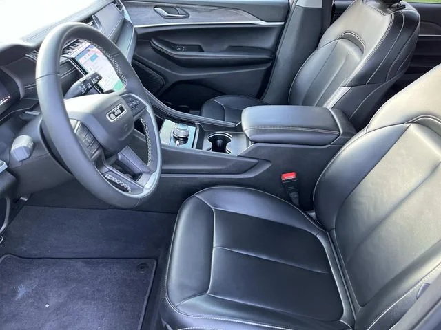 Used 2024 Gray Jeep Limited image 25