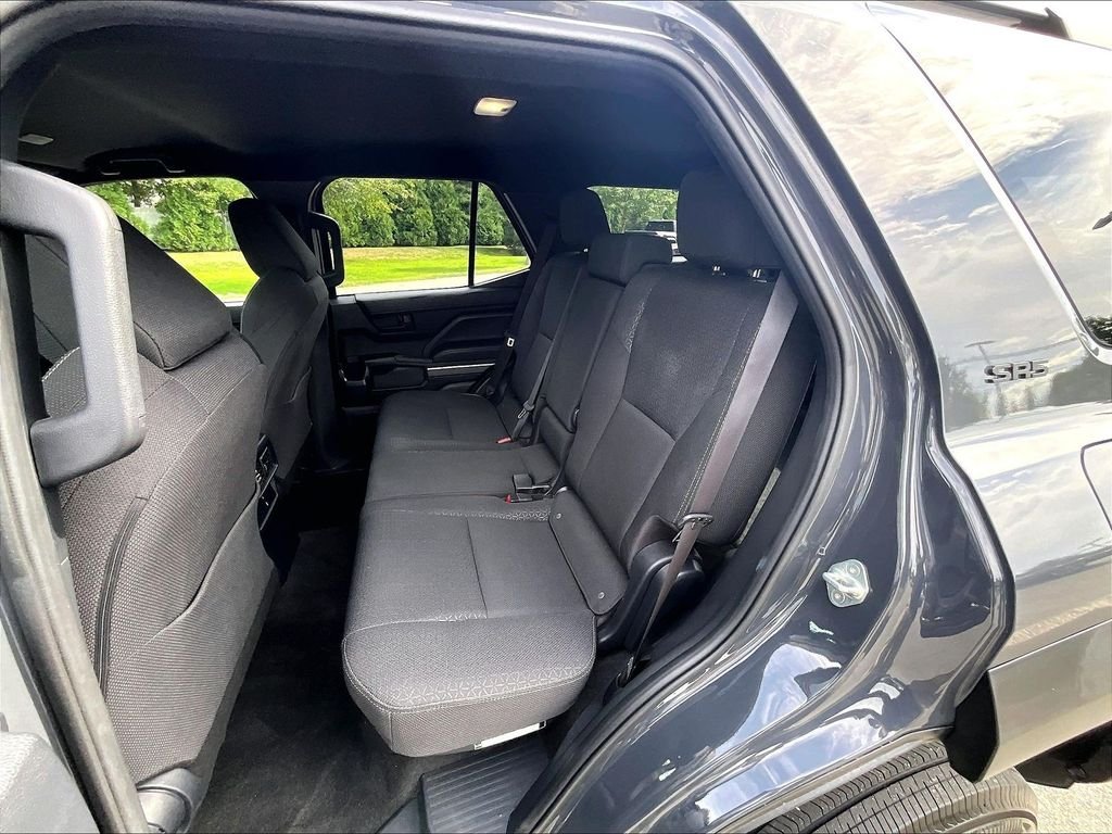 Used 2025  Toyota SR5 image 15