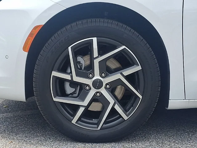 New 2027 White Chrysler Pinnacle image 7