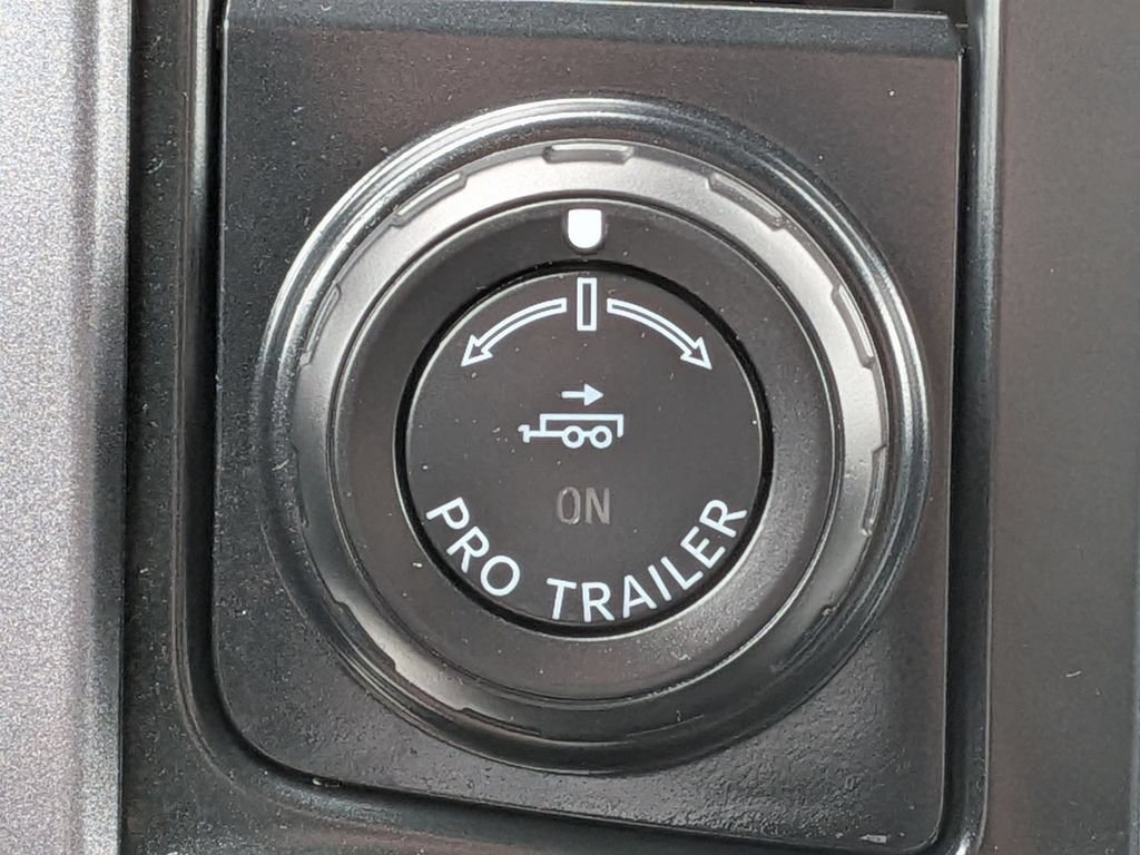 Used 2023 Silver Ford Lariat image 29