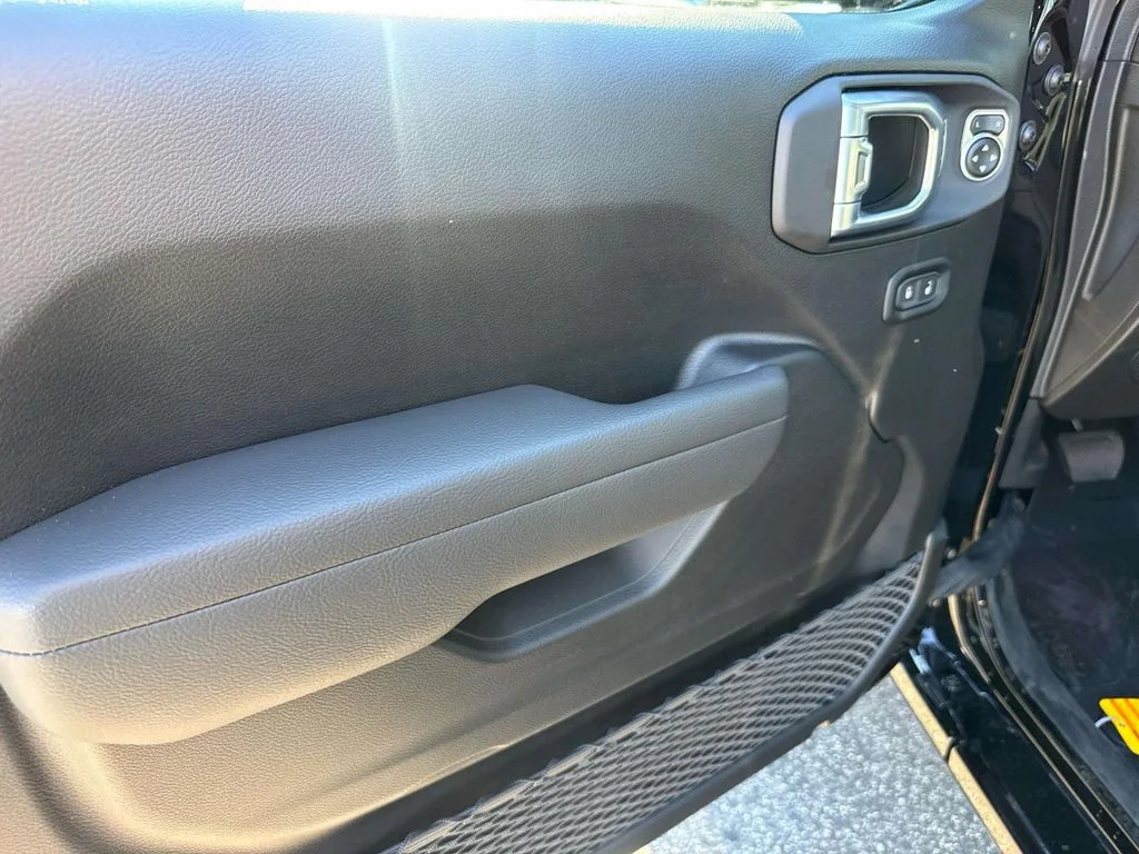 New 2025 Black Jeep Sport S image 19