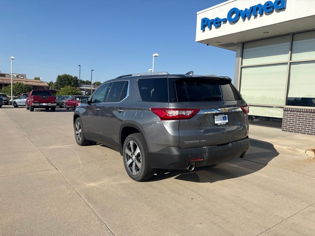 Used 2018 Satin Steel Metallic Chevrolet 3LT image 7