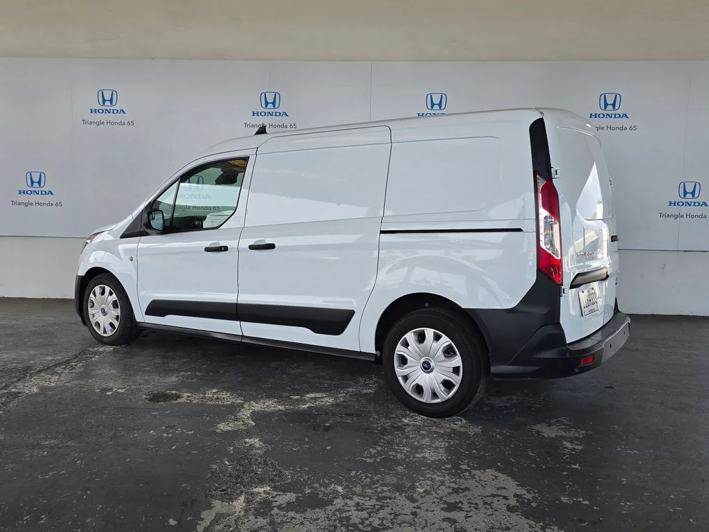 Used 2023 White Ford XL image 4