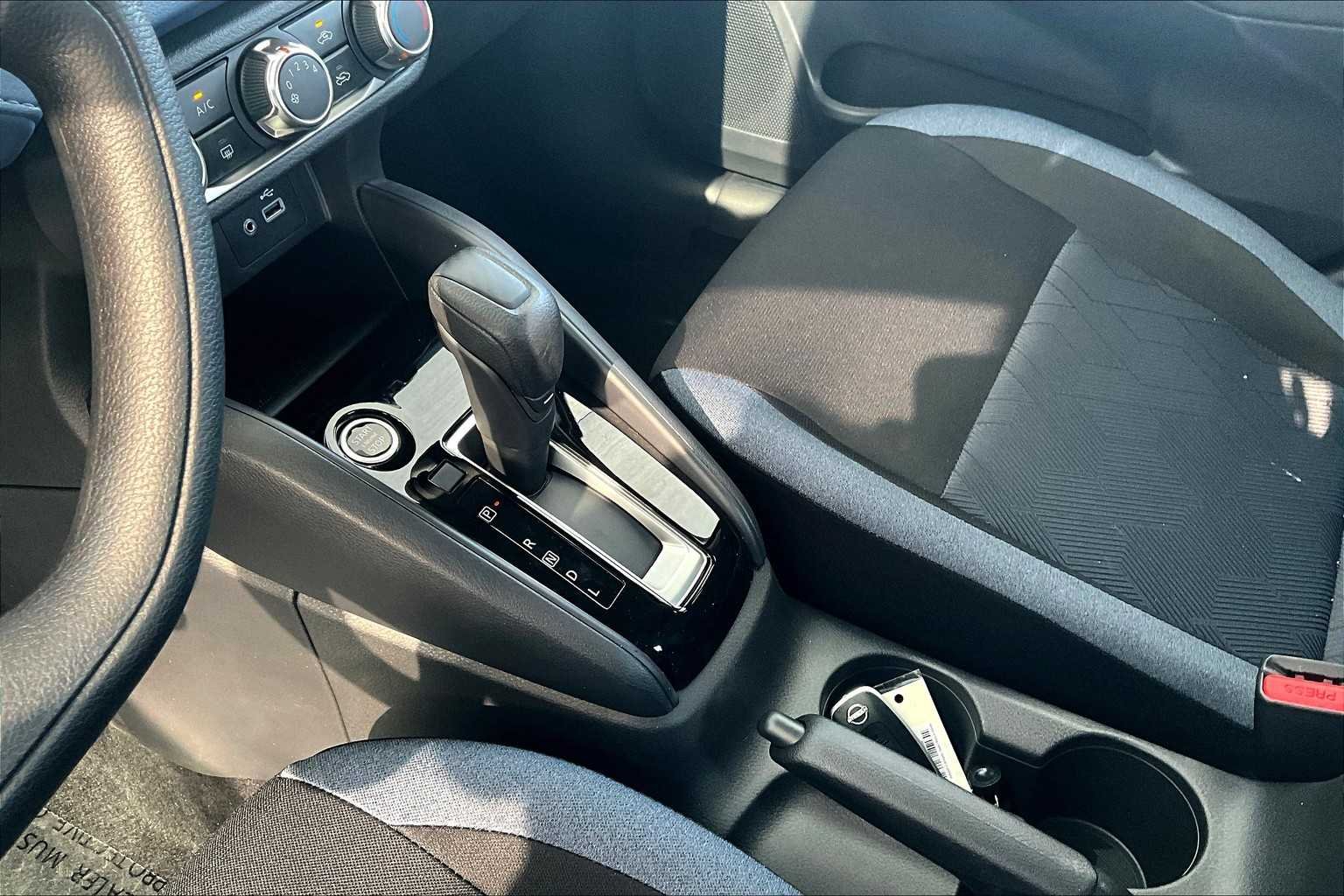 2025 Nissan Versa Sedan SV - Photo 11