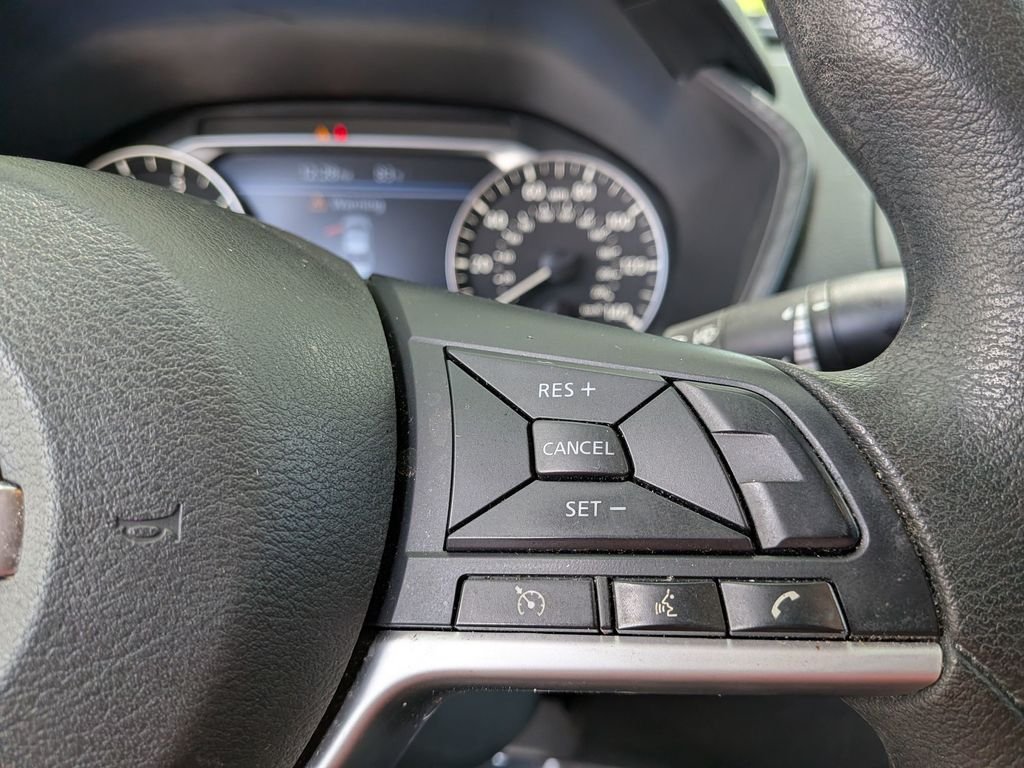 Used 2021 Red Nissan 2.5 SV image 19