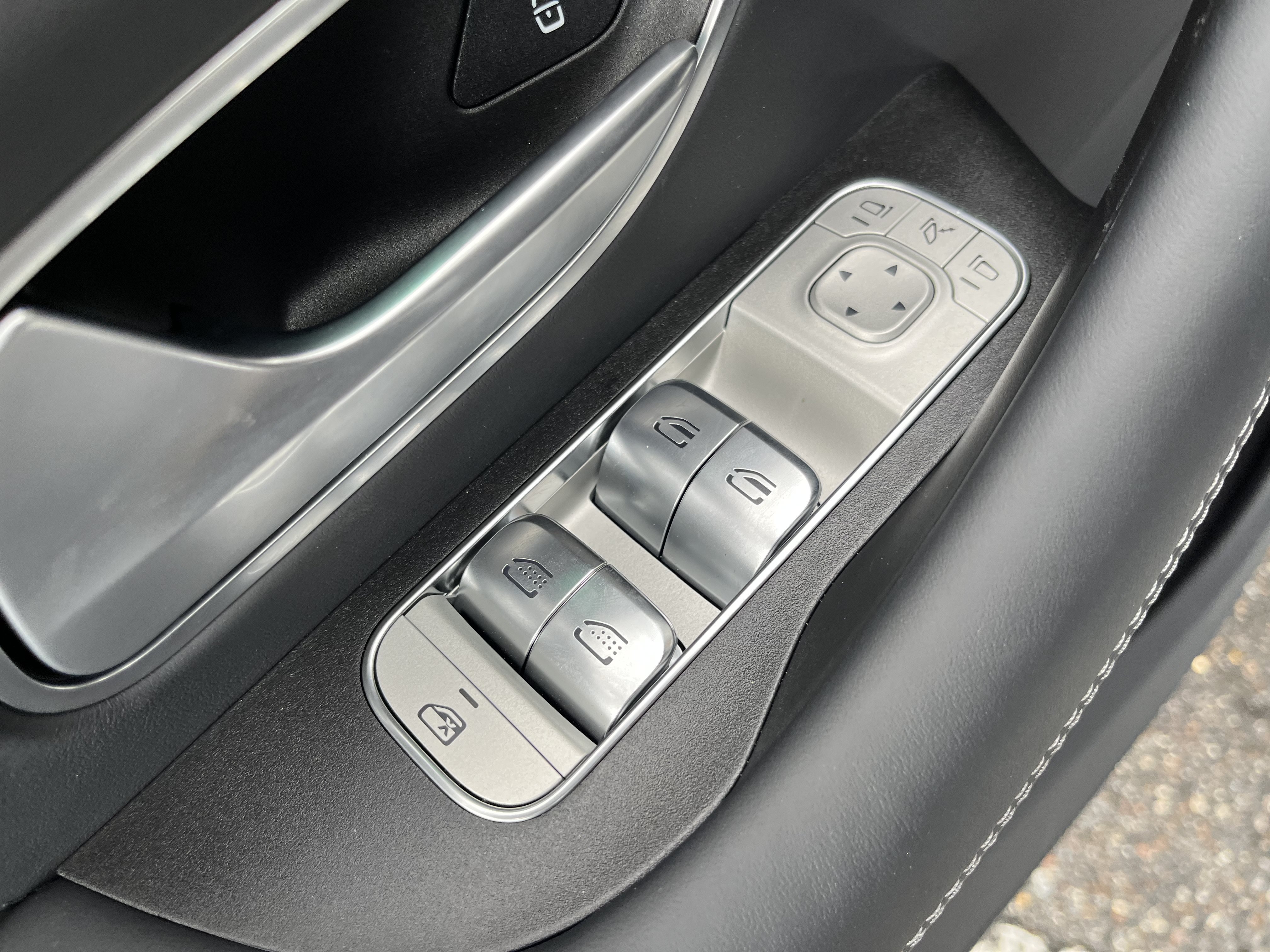 New 2026 Selenite Grey Metallic Mercedes-Benz Maybach GLS 600 image 15