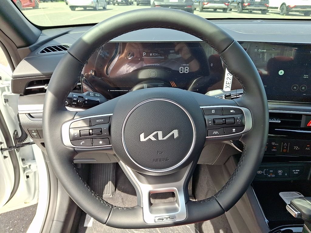 New 2026 White Kia GT-Line image 9