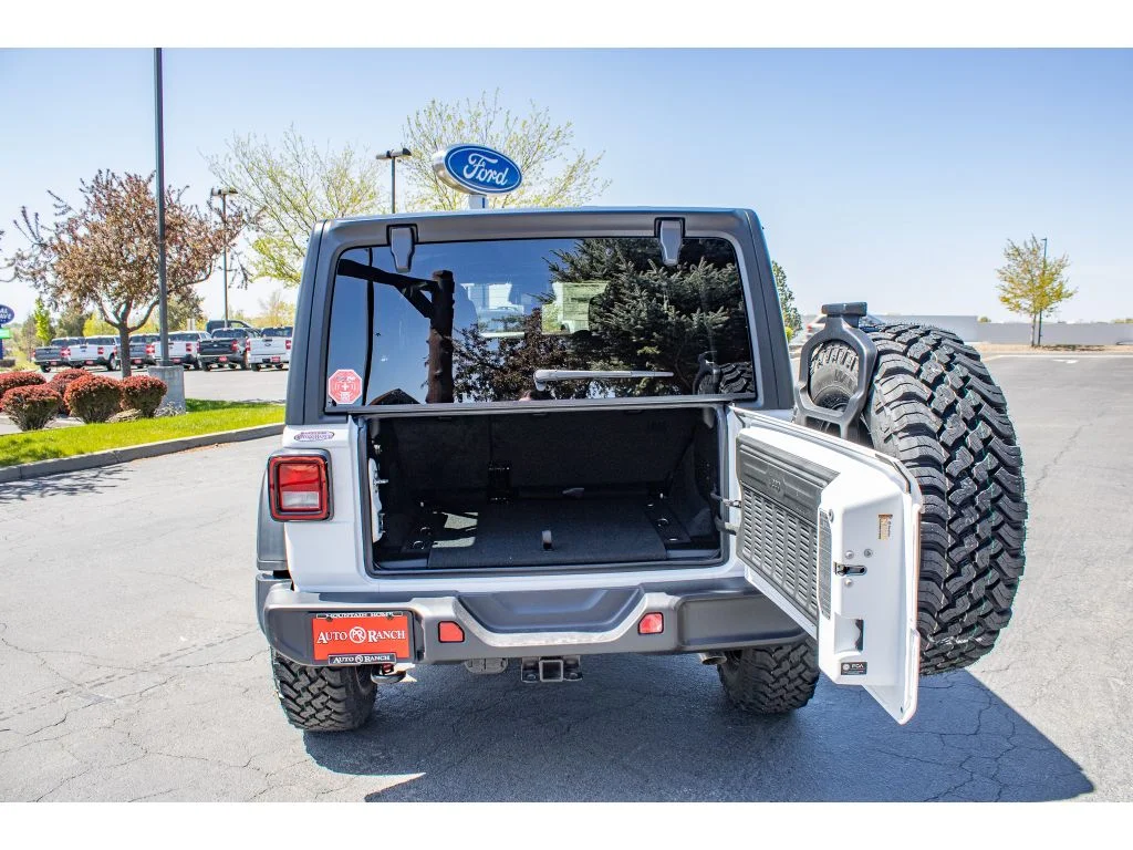 New 2026 Bright White Clearcoat Jeep Willys image 11