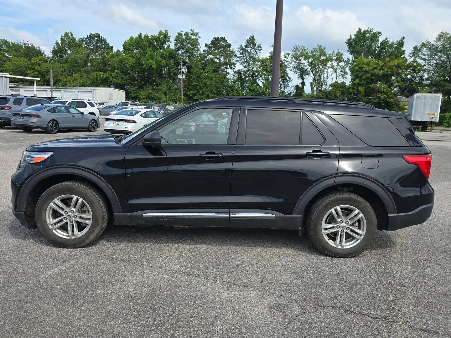 Used 2022 Agate Black Ford XLT 4WD image 9