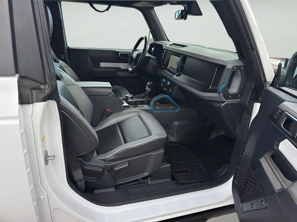 Used 2023 Oxford White Ford Black Diamond image 10