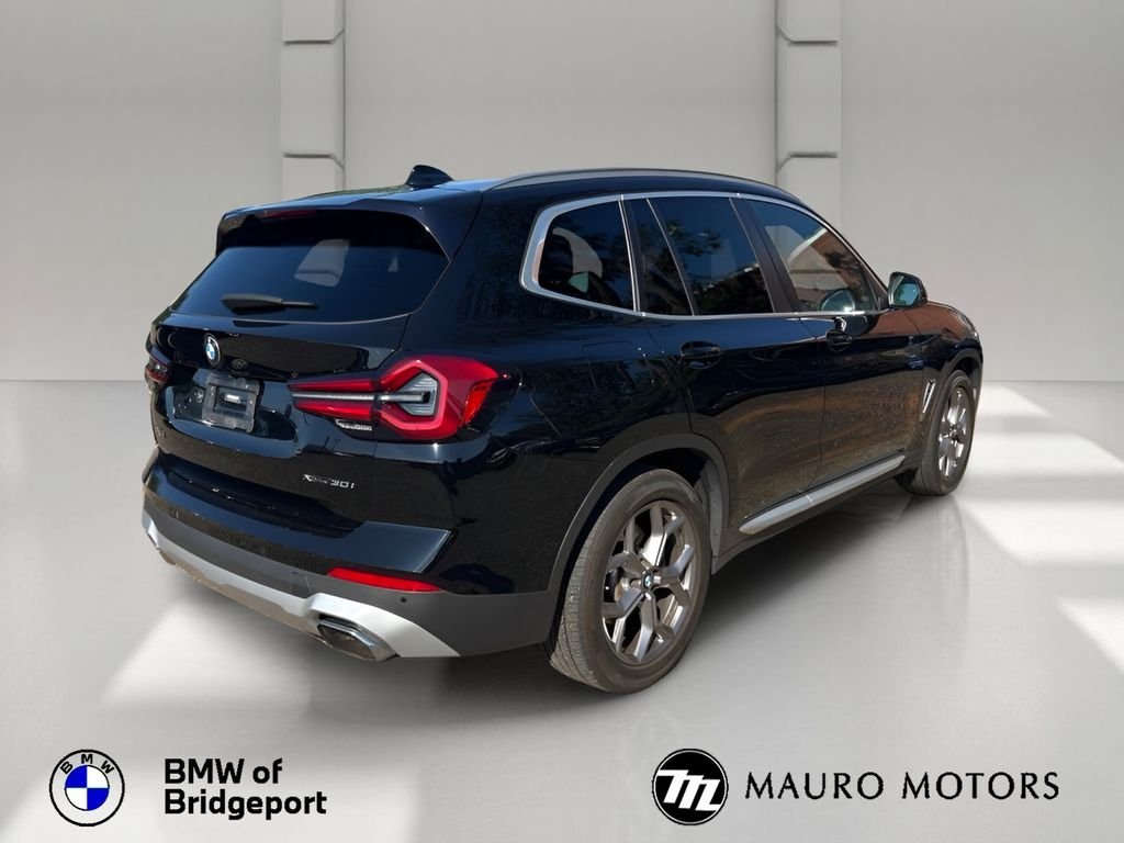 Used 2022 Black BMW xDrive30i image 4