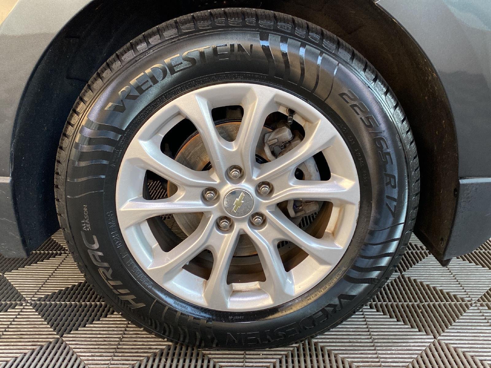 Used 2020 Nightfall Gray Metallic Chevrolet LT image 19