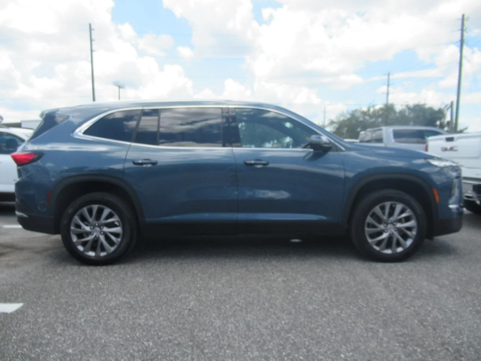 Used 2025 Blue Buick Preferred image 2