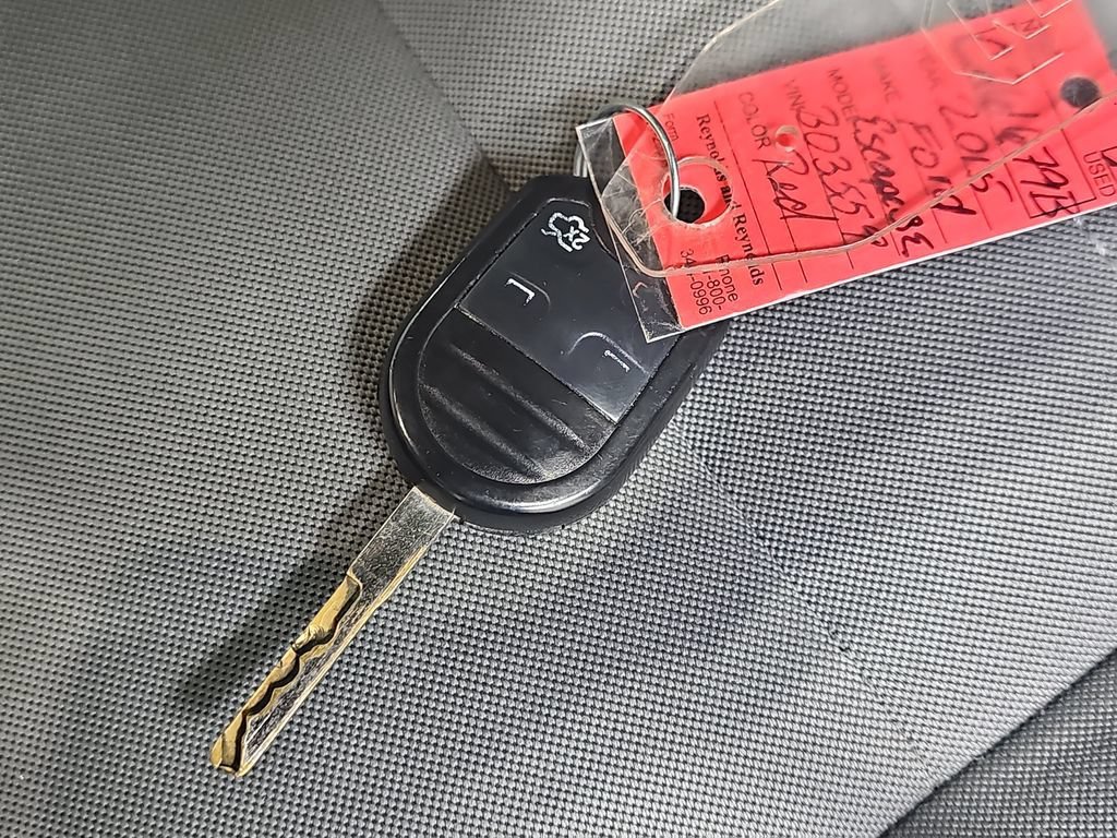 Used 2015 White Ford SE image 39