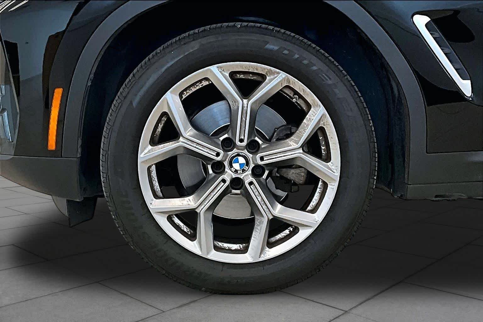 Used 2023 Jet Black BMW sDrive30i image 10