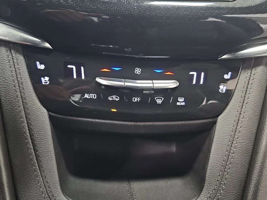Used 2020 White Cadillac Sport image 21