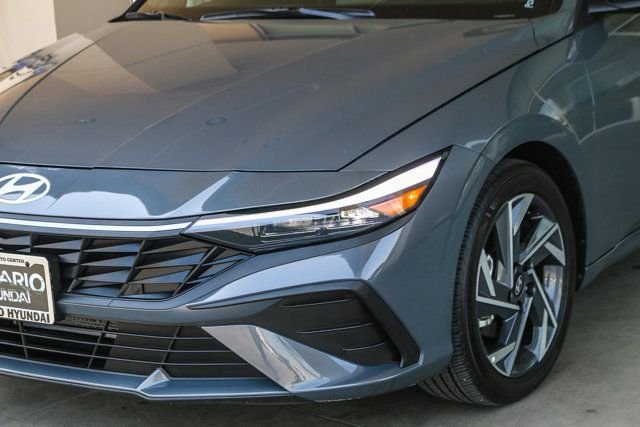 Certified Used 2025 Gray Hyundai SEL Sport image 6