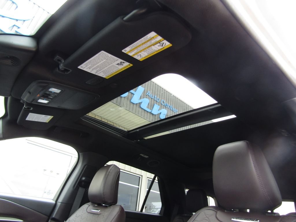 Used 2025 Gray Ford Platinum image 8