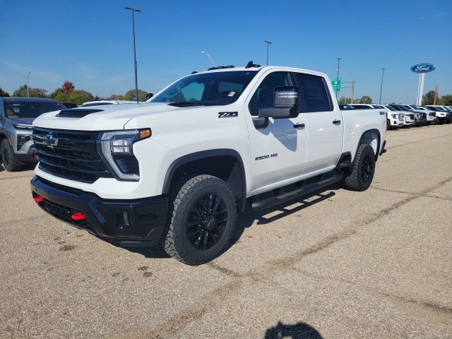 New 2026 Summit White Chevrolet LT image 26