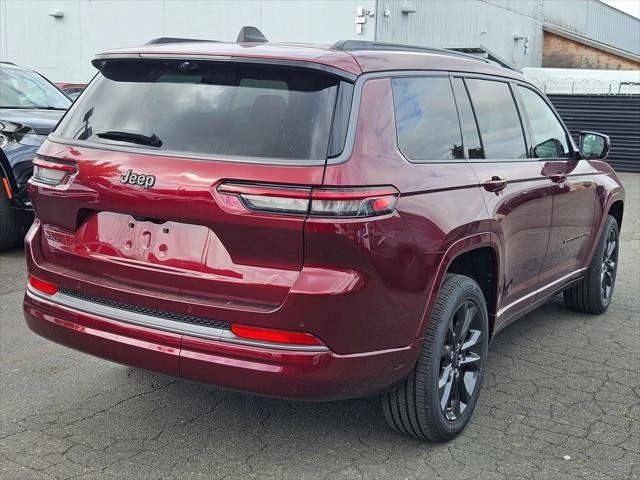New 2026 Velvet Red Pearl-Coat Exterior Paint Jeep Limited image 7