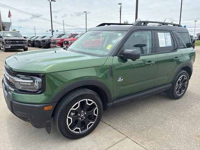 Certified Used 2025 Eruption Green Metallic Ford Outer Banks image 3