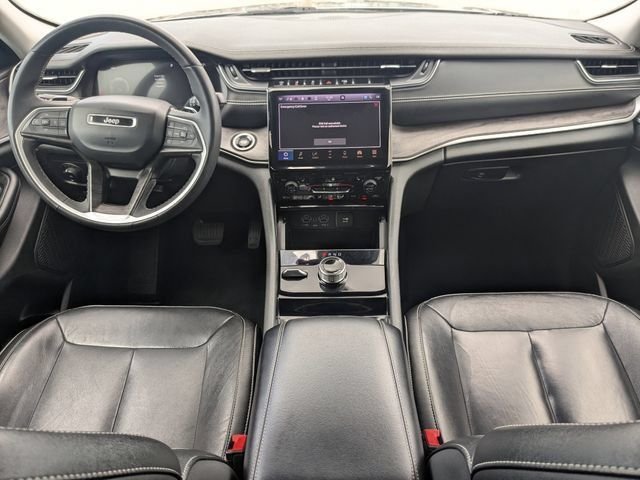 Used 2023 Diamond Black Jeep Limited image 19