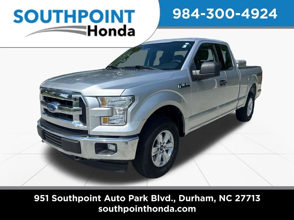 Used 2017 Ingot Silver Ford XLT image 3