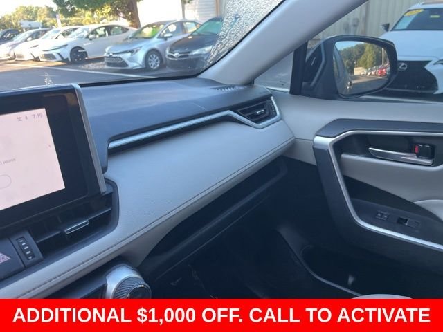Used 2023  Toyota XLE Premium image 29