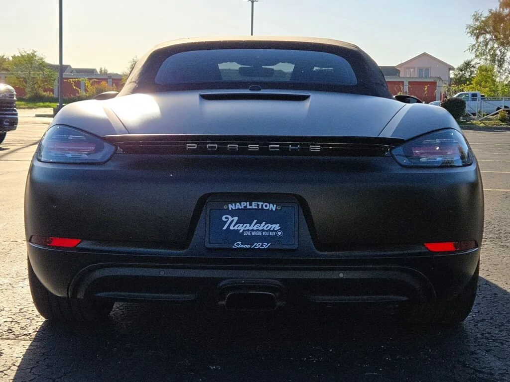 Used 2018 Black Porsche Base image 11