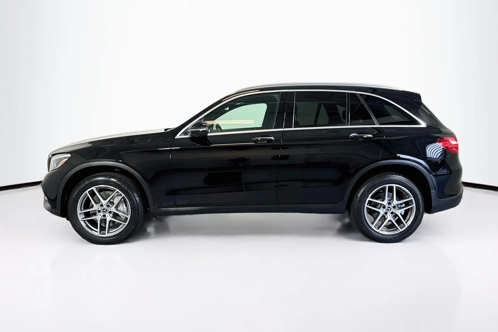 Used 2019 Black Mercedes-Benz GLC 300 image 8