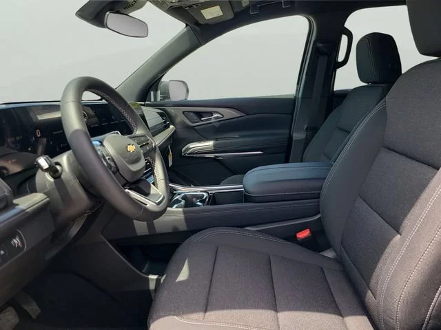 New 2026 Summit White Chevrolet LT image 20
