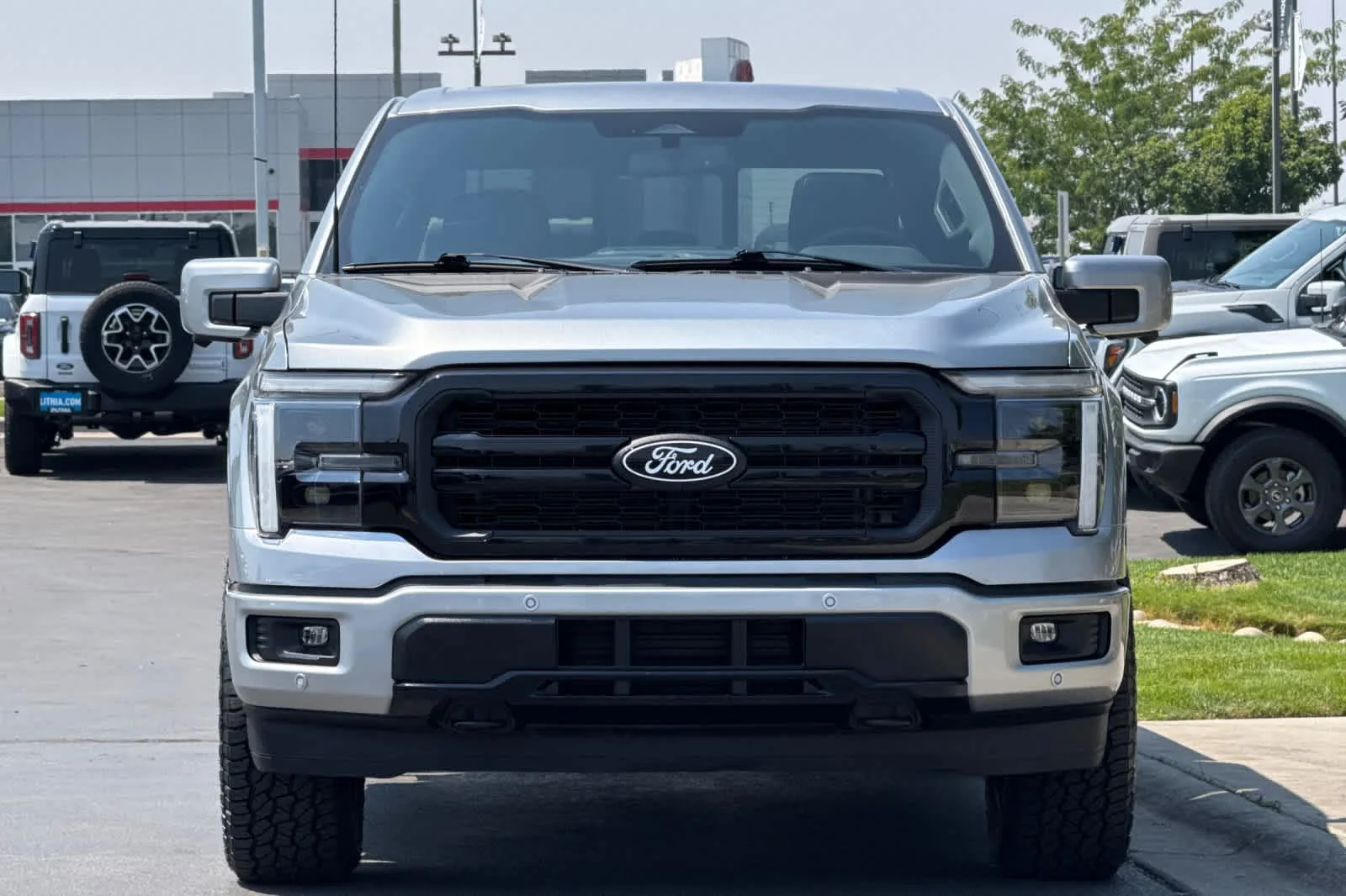 Certified Used 2025 Iconic Silver Metallic Ford LARIAT image 10