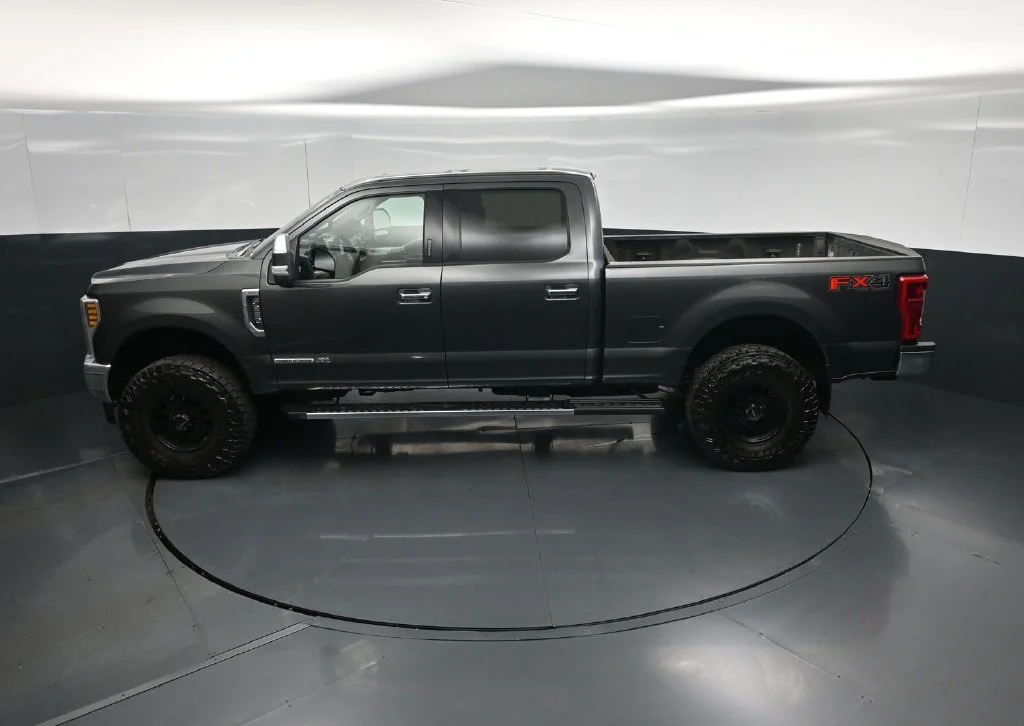 Used 2019 Gray Ford XLT image 37