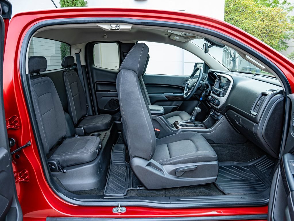 Used 2015 Copper Red Metallic GMC SLE1 image 39