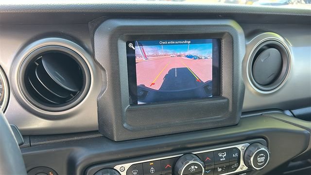 Used 2023 White Jeep Willys image 18
