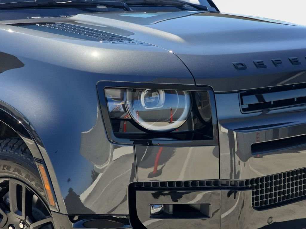 New 2026 Carpathian Grey LAND ROVER X-Dynamic SE image 32