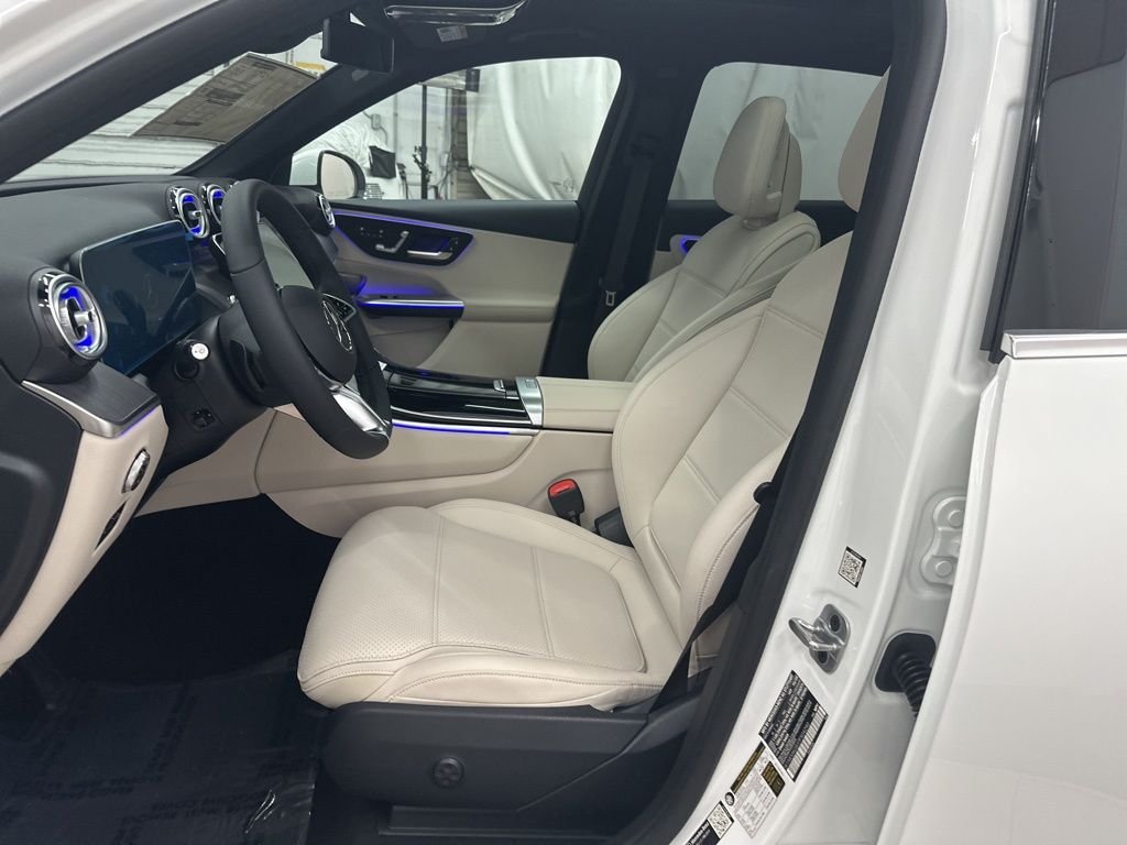 Used 2026 White Mercedes-Benz GLC 300 image 19
